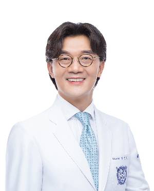 김진환 원데이치과의원 대표원장