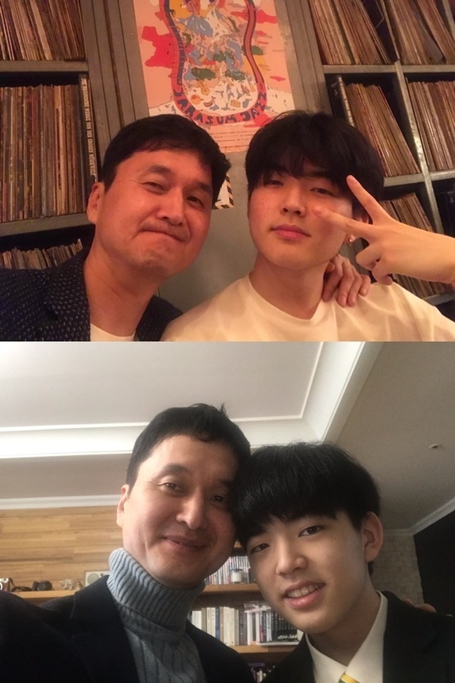 Actor Jang Hyun-sung and son Jang Jun-woo leave for Spain with a backpack.On August 13, KBS 2TV Family Travel Variety, on foot into a frenzy, Jang Hyun-sung and his 20-year-old first son, Jang Jun-woo, are attracting attention as a new travel designer for vulgarization.Jang Hyun-sung and Jang Jun-woo are the rich couple who made the present of  ⁇   ⁇   ⁇   ⁇   ⁇  as the early members of KBSs representative entertainment program  ⁇   ⁇  Superman came back  ⁇   ⁇ . Ten years later, Jang Jun-woo, who became an adult from a child, will give a pleasure to viewers.In particular, Jun-woo, who is 20 years old, reveals the growth of Song Joong-ki and shows the example of correct growth.This trip is highly anticipated in that 20-year-old Jang Hyun-sung, who left with only a backpack, is a backpacking trip with his 20-year-old son Jun-woo.Above all, Jun-woo is looking forward to Jang Hyun-sung and Jang Jun-woos trip to Spain to see if he can build memories like Father in Barcelona, Spain, a country of passion that has gone back to Fathers youth and memories.