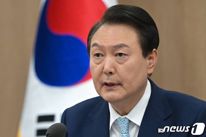 윤석열 대통령이 4일 용산 대통령실 청사에서 열린 제14회 국무회의에서 모두발언을 하고 있다. (대통령실 제공) 2023.4.4/뉴스1 ⓒ News1 오대일 기자