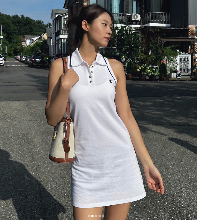 Actor Seolhyun showed perfect visuals that were just like his body during his prime.On the 13th, Seolhyun posted an article and a photo called  ⁇  Photo by Dad  ⁇  on his channel. He showed several pictures as if he was satisfied with the pictures his father carefully took for his beloved daughter.In the photo, Seolhyun boasts a slim figure wearing a casual white mini dress. The sleeveless dress makes his shoulder line stand out even more.Seolhyuns sexy body, which contrasts with the young eyes, catches the eye.On the other hand, Seolhyun did not want to do anything about the original TV drama of Genie TV last year.