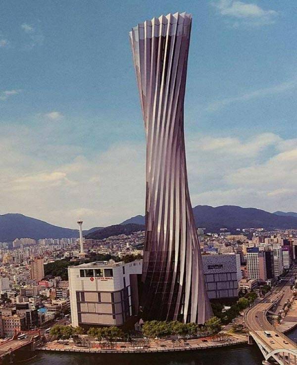 부산롯데타워 조감도. 국제신문DB