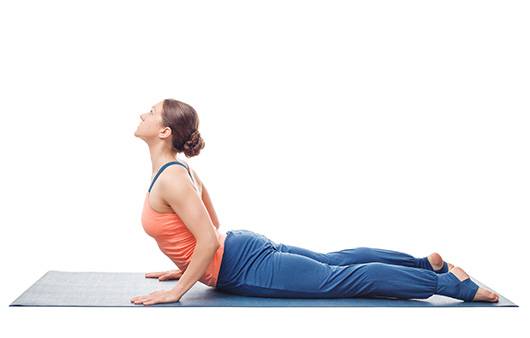 가슴과 폐를 열고 혈액 순환을 개선하여 천식 증상을 완화하는 코브라 자세|출처: 게티이미지뱅크