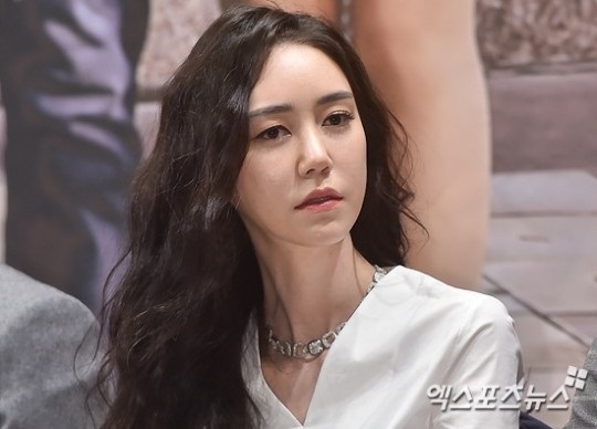 Actor This listing has been attracting attention in the past seven years.MBC Oh Eun-young Report - Marriage Hell broadcast on the 21st, Cliff Couple stands on the edge of the cliff with frequent drinking and misfortune.This Couples Wife is an actor This listing. He has appeared in various CFs and MBC High Kick Through the Roof, KAWAMAN SUNGSUNG, and Client in the past.In High Kick Through the Roof, This Listing starred Lee Ji-hoon as a junior female doctor.This listing is a junior who is smart enough to ask Lee Ji-hoon to review his thesis and has a perfect English pronunciation.In Gahhwamang Sungsung, she appeared as a secretary of Jang Kyung-ok (Seo-suk) and a role of unrequited love for Jang Kyung-oks son Yoo Hyun-ki (Lee Pil-mo) for 15 years.He, who has not shown his face to the media since his last work Gahhwamansaengseong (2016), reveals his daily life through marriage hell.When asked about the marriage story, This listing said, I learned Husband in a stock chat room and promised marriage for the second meeting and reported my marriage in two months.I wonder why two people who loved to go straight to marriage after a short meeting found Oh Eun Young The Report.Husband said, Wife likes to drink so much that she drinks more than 30 bottles a week. Wife also said, Life has changed so much since marriage, and I have had all the problems since I met Husband.In the daily observation video, Couples daily life, which runs a small Japanese restaurant, was drawn. This listing showed him drinking beer in the middle of work.Husband said, I tried to stop him from drinking, but I felt sorry for him, and gave up at one point.Husband said that three months ago, This Listing was drunk and shattered his shoulder bones in the bathroom, and he was afraid of anesthesia during surgery and went to the hospital with alcohol in a barley bottle.When asked why he decided to marry quickly, he said, I married to get out of my mother. My parents confessed to my mother because I resembled my father after my divorce.He added, I have been asked for 290 million child support costs because of my mothers marriage.Afterwards, this listing recalls the past that was so hard that Husband said, I want to die in a car. On the other hand, Husband does not seem to sympathize with I want to live like a person. We are like animals now.This list shows tears.Oh Eun Young said, I am the most depressed person I have ever seen. I am suffering from depression, bipolar disorder, panic disorder, insomnia, and panic disorder.I dont know what to say, he said, adding to the shock.Wife and Husband in Alcohol Hell. Oh Eun Youngs Healing The Report marriage hell for cliff couples standing at risk is broadcasted at 10:45 pm on the 21st.Photo = DB, MBC