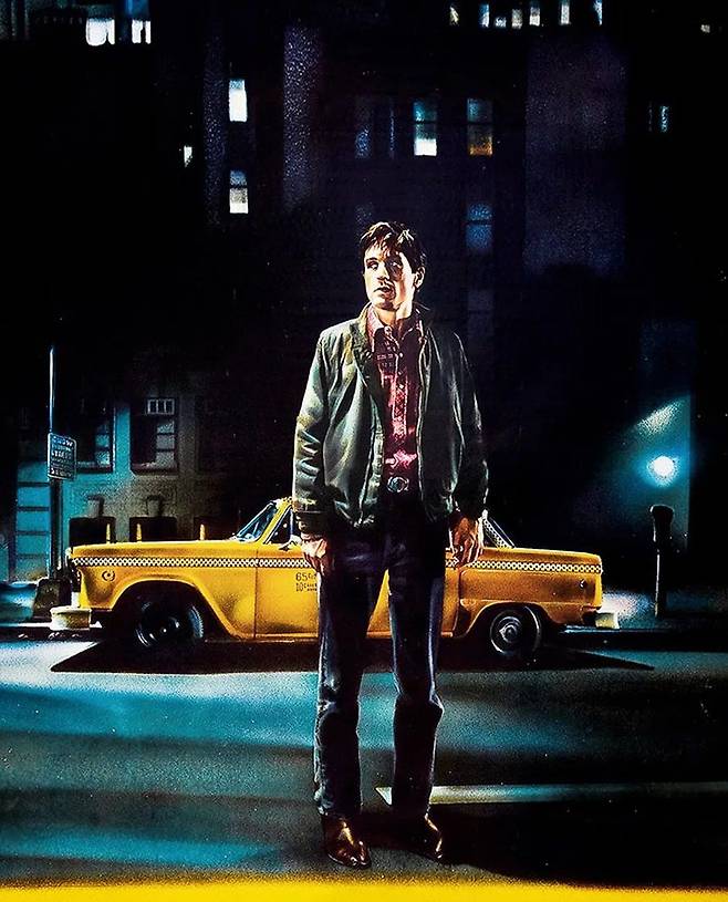 마틴 스코세이지 감독의 영화 ‘택시 드라이버’에서 주인공(로버트 드 니로)과 미국 뉴욕 맨해튼 풍경. /컬럼비아 픽처스