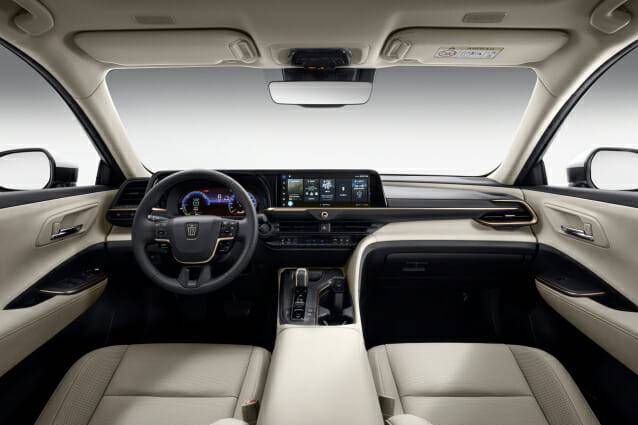 토요타 크라운 2.5L 하이브리드 실내대쉬보드 (사진=한국토요타자동차)