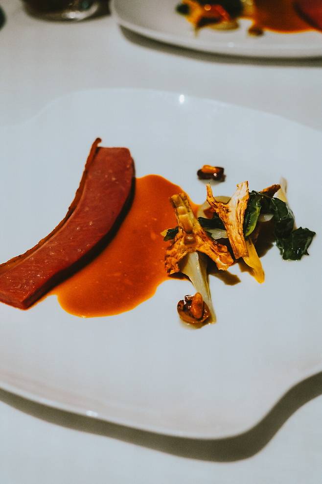 마지막 한 접시까지 완벽한 코테의 코스 요리