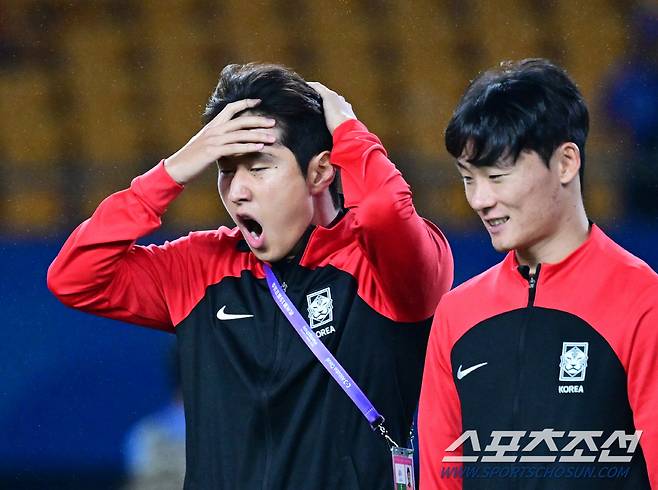 21일 오후 중국 진화스타디움에서 열린 항저우아시아게임 남자축구 예선 2차전 대한민국과 태국의 경기. 태국에 승리한 대표팀 선수들이 승리의 기쁨을 나누고 있다. 진화(중국)=송정헌 기자songs@sportschosun.com/2023.09.21/