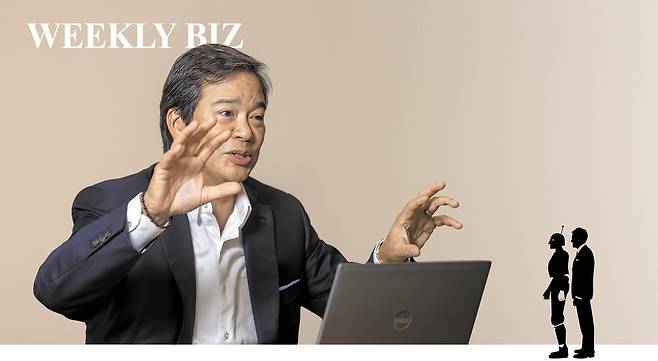 매니 마세다 베인앤드컴퍼니 글로벌 회장은 최근 서울에서 WEEKLY BIZ와 만나 ‘AI시대 리더의 자질’을 이야기했다. 중저음 목소리로 명쾌하게 설명했다. /김지호 기자