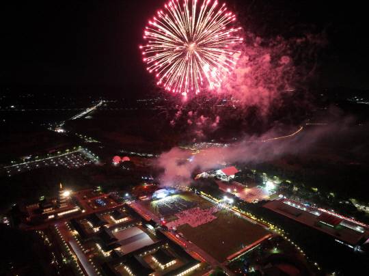 지난 23일 대백제전 개막식 폭죽 모습. 사진=부여군 제공
