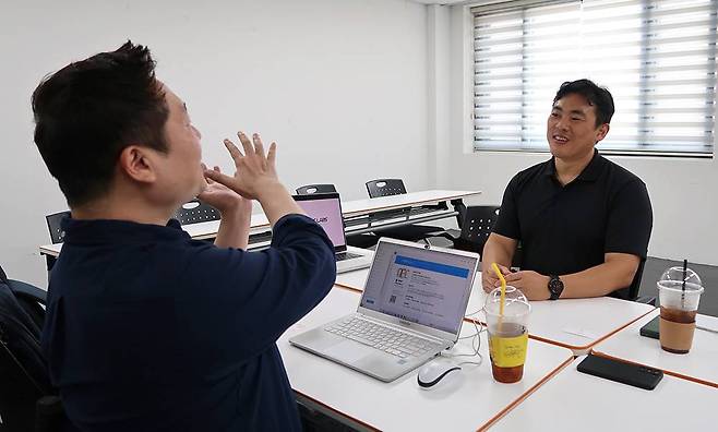 강재상 대표는 사업 방향과 투자 유치 전략, IR 자료 작성에 대해 조언했다 / 출처=IT동아