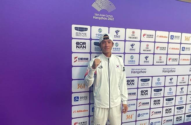 [서울=뉴시스] 홍성찬이 2022 항저우 아시안게임 테니스 남자 단식 동메달을 획득했다. 2023.09.27. (사진 = 대한테니스협회 제공) *재판매 및 DB 금지