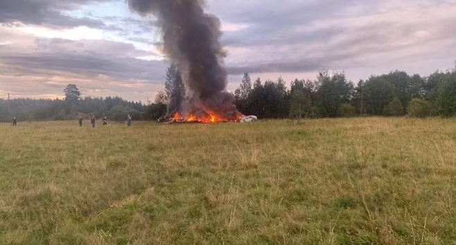 지난 8월 23일 모스크바에서 상트페테르부르크로 향하던 바그너그룹의 전용기가 트베리 지역에 추락했다(사진). 해당 비행기에는 바그너그룹 수장 예브게니 프리고진이 탑승한 것으로 알려졌다. 탑승자 전원은 사망했다