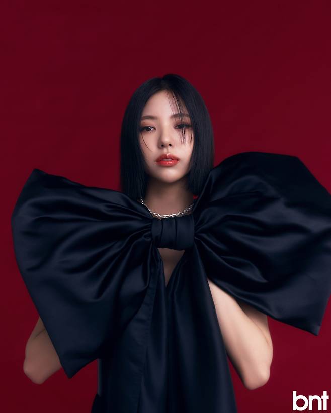 네크리스는 논논 제품.