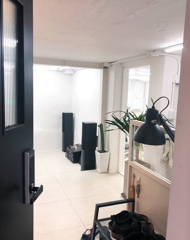 출처: <스탠드> 제품 정보 보러 가기 (▲이미지 클릭)