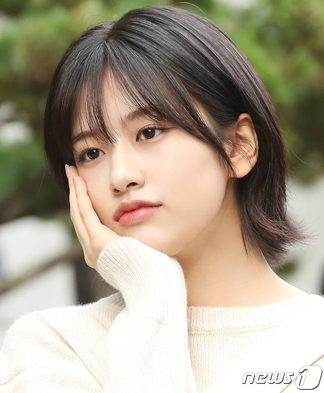 아이브의 안유진이 사랑스러운 매력으로 팬심을 홀렸다. ⓒ News1 권현진 기자