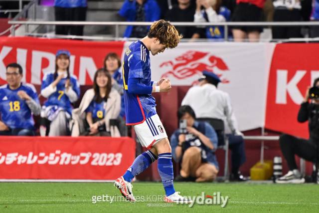 17일 일본 고베시 노에비아 스타디움 고베에서 열린 튀니지와 친선경기에서 일본 공격수 후루하시 교고가 선취골을 터트린 뒤 셀레브레이션하고 있다. /게티이미지코리아