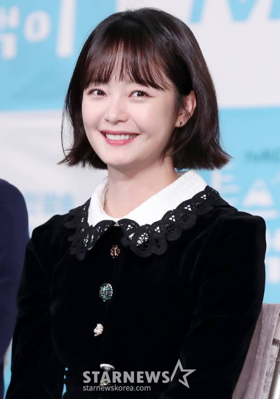 On the morning of the 23rd, SBS Running Man announced the disjoint of Jeon So-min through official position.Running Man said, Members and production team decided to respect the opinion of Jeon So-min, who revealed the disjoint physician after a long discussion.So, Jeon So-min left Running Man after recording on October 30th. Jeon So-min has been running with Running Man for six years with a special affection and responsibility, but recently he has delivered a Physician that he needs time to recharge for his acting activities. Members and production team have been working with Jeon So-min for a long time, but I respect the Physician of Jeon So-min, he added.I would like to express my sincere gratitude to Jeon So-min for making the program brighter as a Running Man member for a long time, and I would like to ask for your warm support and encouragement to Jeon So-min who made a difficult decision.Running Man members and production team will support eternal member Jeon So-min Jeon So-min has been a Running Man member for more than six years since April 2017.Jeon So-min was loved by viewers by showing various charms in Running Man with Yoo Jae-seok, Ji Seok-jin, Kim Jong-guk, Haha, Song Ji-hyo and Yang Se-chan.On the other hand, on the morning of the morning, King Kong by Starship of Jeon So-min agency reported Jeon So-mins Running Man disjoint news through official position.King Kong is a member of the Board of Directors of the Board of Directors of the Board of Directors of the Board of Directors of the Board of Directors of the Board of Directors of the Board of Directors of the Board of Directors of the Board of Directors of the Board of Directors of the Board of Directors of the Board of Directors of the Board of Directors of the Board of Directors of the Board of Directors of the Board of Directors of the Board of I said, Drop it.Actor Jeon So-min is the official position regarding the disjoint.The Running Man members and production team decided to respect the opinion of Jeon So-min, who revealed the disjoint physician after a long discussion.So, Jeon So-min left Running Man after recording on October 30th.Jeon So-min has been running with Running Man for six years with a special affection and responsibility, but recently delivered a Physician who needs time to recharge for acting.The members and the production team discussed for a long time how to be with Jeon So-min until the end, but I respect the physicist of Jeon So-min and decided to leave.I would like to express my sincere gratitude to Jeon So-min for making the program brighter as a Running Man member for a long time, and I would like to ask for your warm support and encouragement to Jeon So-min who made a difficult decision.Running Man members and production team will support eternal member Jeon So-minThank you.