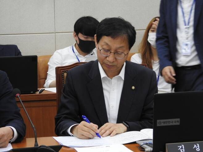 더불어민주당 김성주 의원