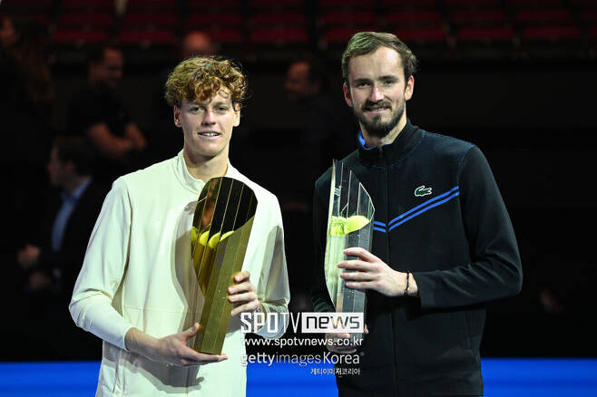 ▲ 2023 ATP 투어 비엔나오픈에서 우승한 야닉 시너(왼쪽)와 준우승한 다닐 메드베데프