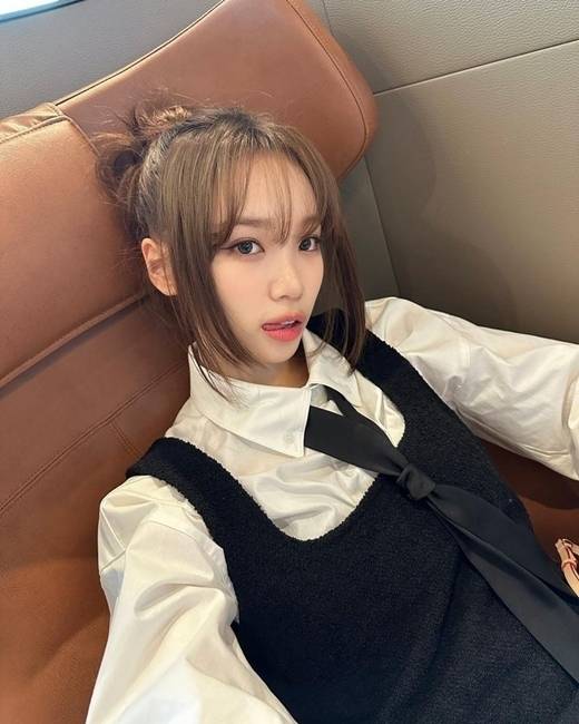 활동 재개한 김채원이 공개한 근황 사진 / 걸그룹 르세라핌 멤버 김채원