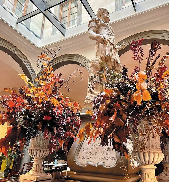 토스카나주 피렌체에 있는 단테의 연인 베아트리체의 생가 ‘팔라초 포르티나리 살비아티’. 지금은 식당으로 사용되고 있다.