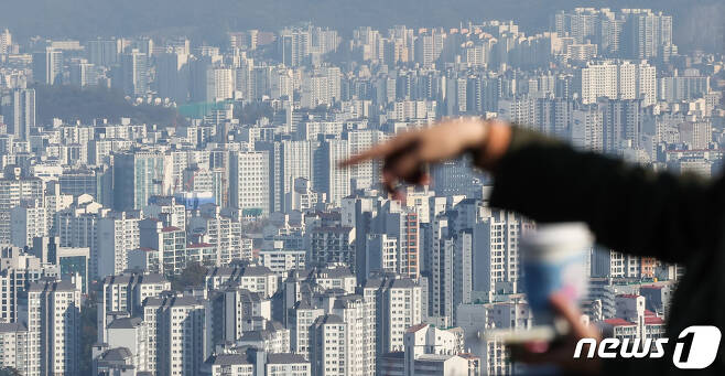 서울 남산에서 바라본 아파트 단지 모습. 2023.11.14/뉴스1 ⓒ News1 허경 기자