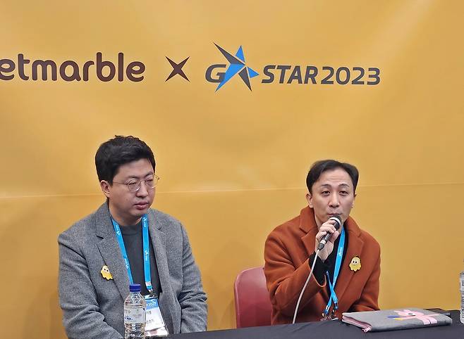 - 문준기 넷마블 사업본부장(좌), 홍광민 넷마블엔투 PD