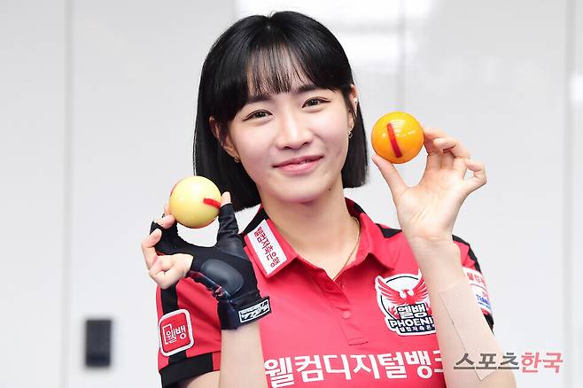 프로당구 선수 최혜미가 스포츠한국과의 인터뷰에서 포즈를 취하고 있다. ⓒ이혜영 기자 lhy@hankooki.com