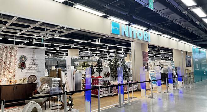 23일 리뉴얼을 마친 이마트 하월곡점 내 니토리 매장 전경