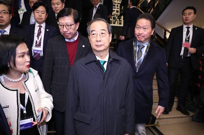 아쉬운 표정의 2030 세계박람회 대표단. 연합뉴스