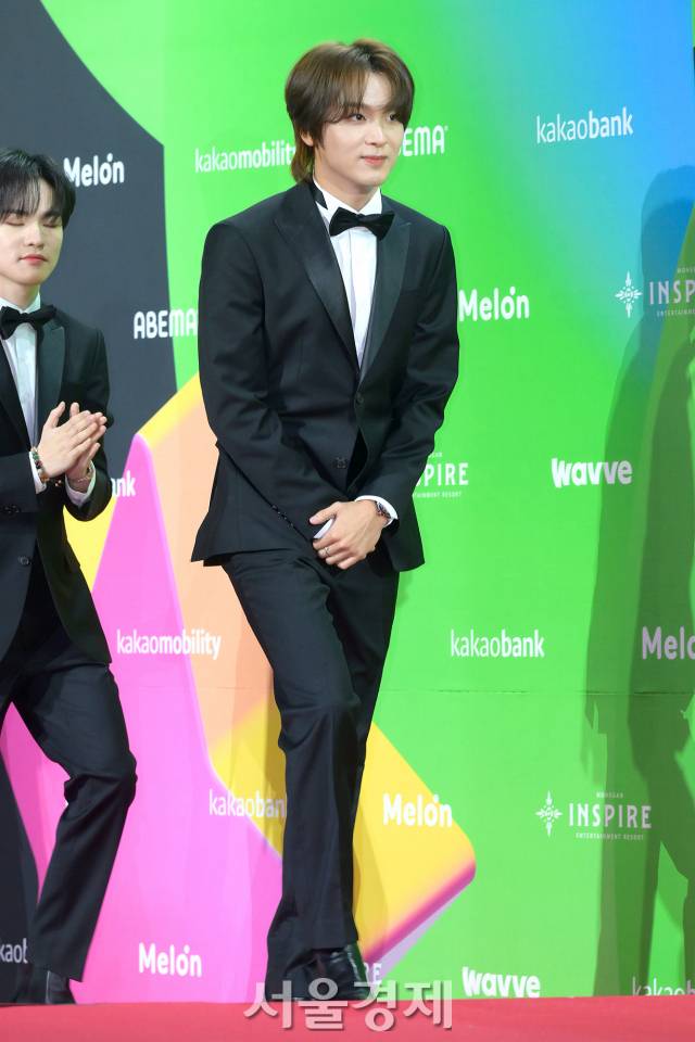 그룹 엔시티드림(NCT DREAM) 해찬이 2일 오후 인천 중구 인스파이어 아레나에서 열린 ‘MMA 2023(멜론 뮤직 어워드)’ 레드카펫에 입장하고 있다. 김규빈 기자