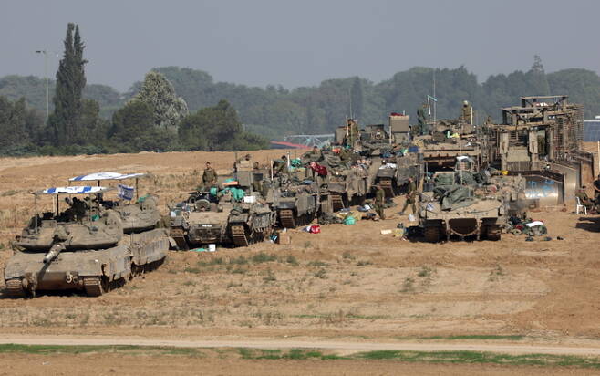 이스라엘군이 2일(현지시간) 가자지구 국경을 따라 병력을 집결했다. EPA연합뉴스