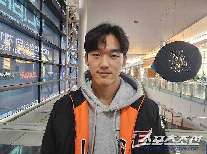 3일 대전에서 만난 윤산흠은 "한 단계 성장해서 돌아올게요. 조금만 기다려 주세요"며 팬들에게 감사 인사를 했다. 대전=민창기 기자