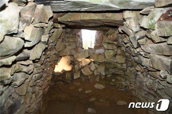 보은 대야리 고분군 중 3호분 입구와 묘도 모습. (보은군 제공) /뉴스1