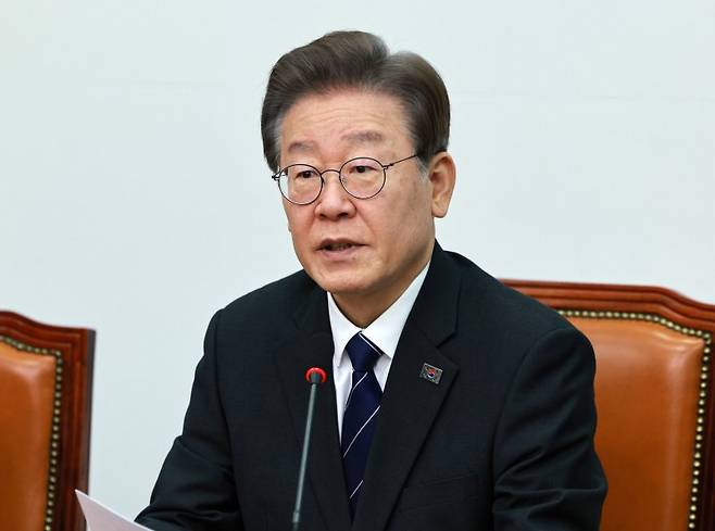 이재명 더불어민주당 대표가 4일 오전 서울 여의도 국회에서 열린 최고위원회의에서 발언하고 있다. 2023.12.04. bjko@newsis.com /사진=뉴시스