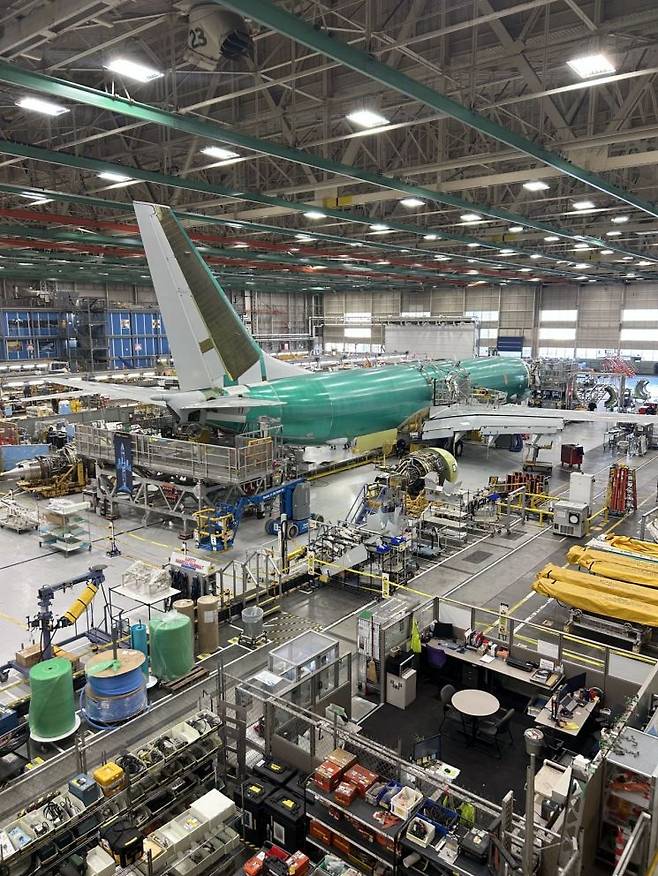 보잉 시애틀 랜턴 공장에서는 P-8의 기종인 737의 동체 개조(modification) 작업이 진행 중이었다. (사진=국방부출입기자단)