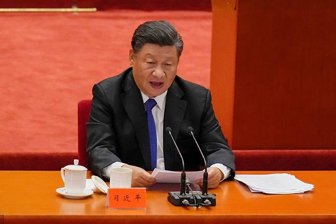 시진핑 중국 국가주석이 지난 9일 베이징 인민대회당에서 열린 신해혁명 110주년 기념식에서 연설하고 있는 모습. /연합뉴스