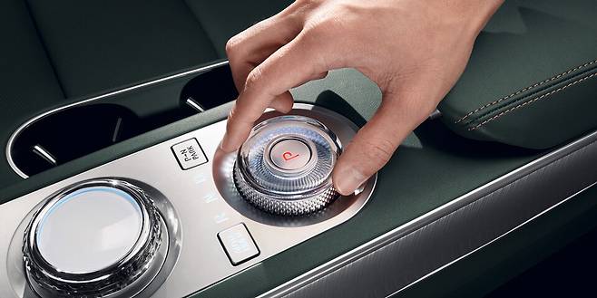 사진 : 제네시스 GV70 실내