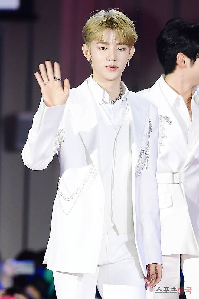 '2023 SBS 가요대전' 레드카펫 행사에 참석한 그룹 제로베이스원 장하오. ⓒ이혜영 기자 lhy@hankooki.com