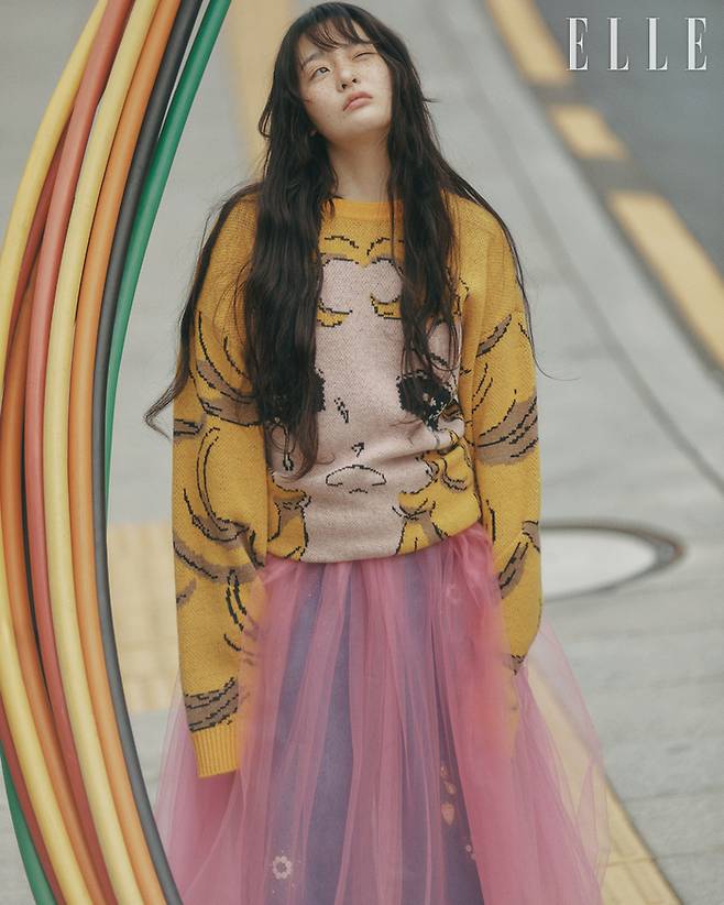 김민하, 세리나 모토라의 화보. 엘르 제공.