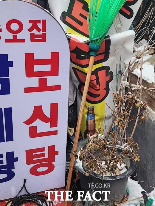 개고기 등 보신탕집을 운영하는 업주들도 한목소리로 반대의 입장을 전했다. 사진은 기사 내용과 무관 /이윤경 인턴기자