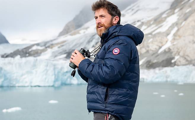 캐나다구스는 지금까지도 극지방에서 활동하는 사람에 대한 후원을 아끼지 않는다_출처 : 캐나다구스