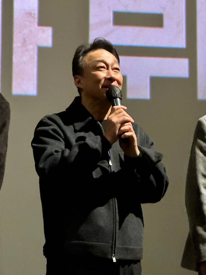 흥행 감사 무대인사 참석한 정상호 역의 이성민. 사진제공=플러스엠엔터테인먼트