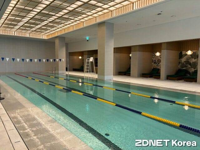 스타필드 수원 콩코드 피트니스클럽 수영장