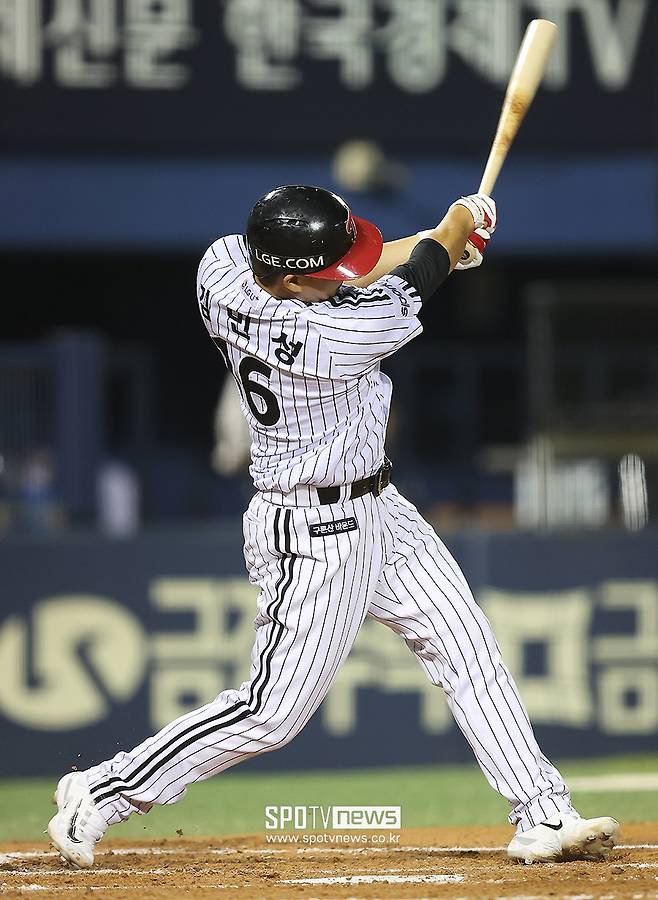 ▲ 타격에서 하락세를 겪으면서도 결정적인 한 방을 터트릴 줄 알았던 김민성 ⓒ곽혜미 기자