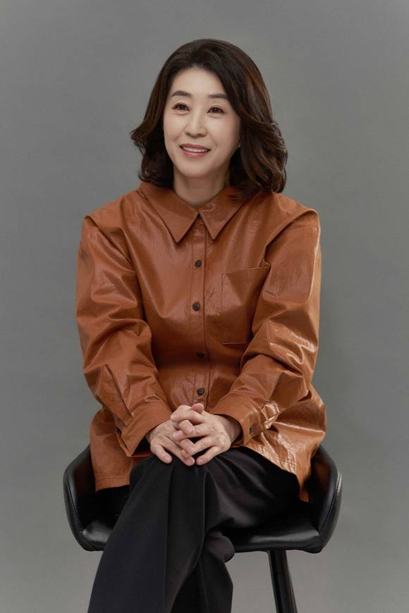 김미경은 그간 작품에서 만난 자식만 70명에 달한다고 한다. /씨엘엔컴퍼니