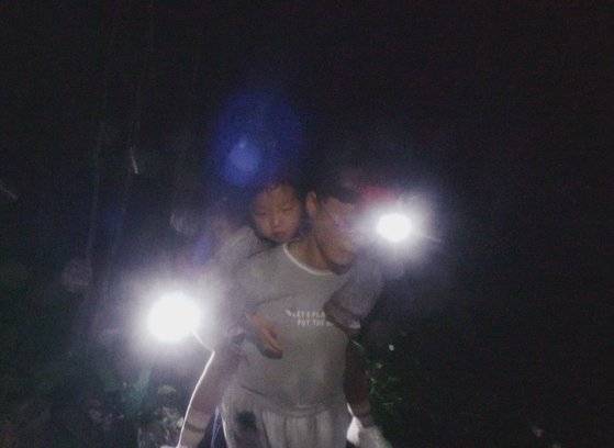 다큐멘터리 '비욘드 유토피아'(31일 개봉)은 살기 위해 탈북하려는 사람들의 생생한 탈출 과정과 함께 북한 인권 유린의 참상을 세밀하게 증언한다. 올초 미국 선댄스영화제 관객상을 비롯해 23일 현재까지 전세계 영화제 7개 수상, 40개 후보에 올랐다. 사진 드림팩트엔터테인먼트, 홈초이스