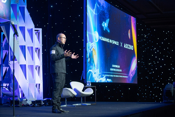 김정균 보령 대표가 지난해 10월 미국 라스베이거스에서 열린 우주산업 콘퍼런스 'ASCEND' 오프닝 세션에서 개막 연설을 하고 있다. /사진=보령