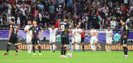 7일(한국시간) 카타르 알라이얀 아흐마드 빈 알리 스타디움서 열린 2023 아시아축구연맹(AFC) 아시안컵 4강전 요르단과의 경기서 후반 요르단 무사 알타마리에게 두 번째 골을 허용한 한국 선수들이 망연자실 하고 있다.연합뉴스