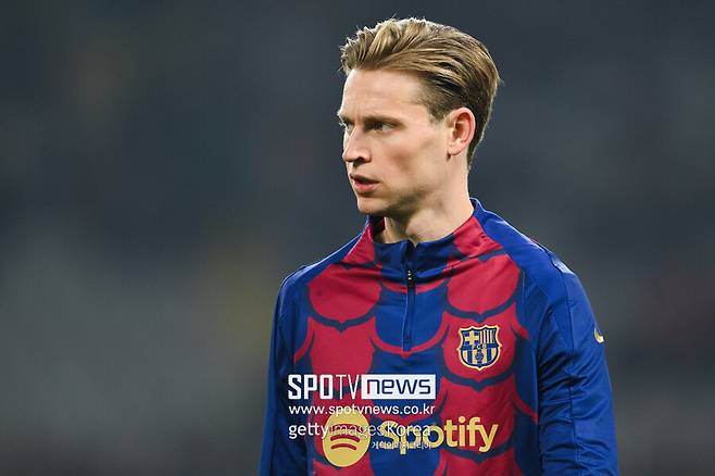 ▲ 프랭키 데용과 바르셀로나의 계약은 2026년까지다.